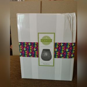 New in the box Scentsy Warmer "Opulence".